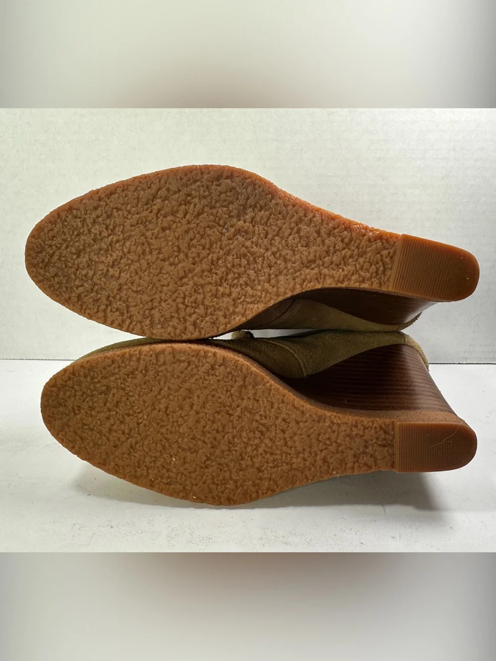 Tesori Suede Lace-Up Wedge Ankle Boots in Tan Brown Size 7
